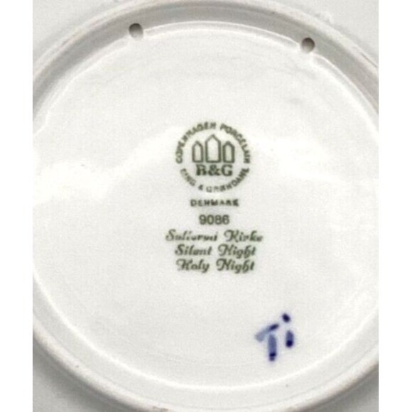 Bing & Grondahl Jule Aften Porcelain Silent Night Blue and White Christmas Plate - Picture 3 of 3